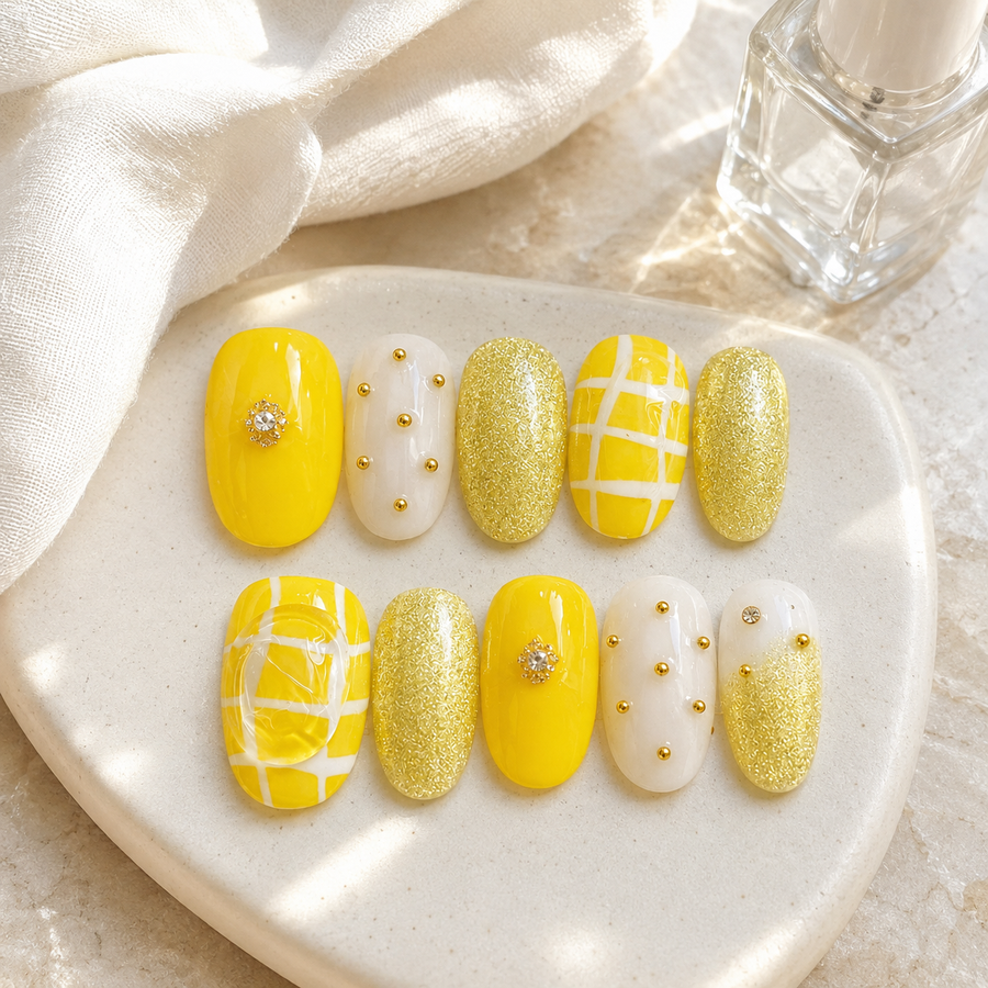 Elizabeth Press-On Nails detail